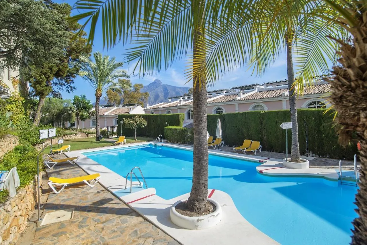 2 Bedroom Apartment Next To Porto Marbella