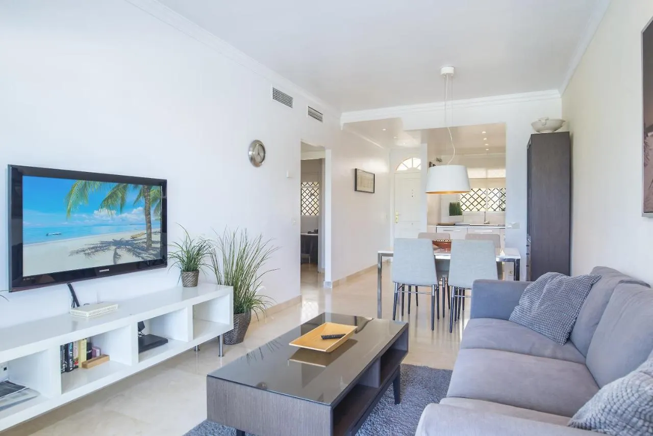 2 Bedroom Apartment Next To Porto Marbella