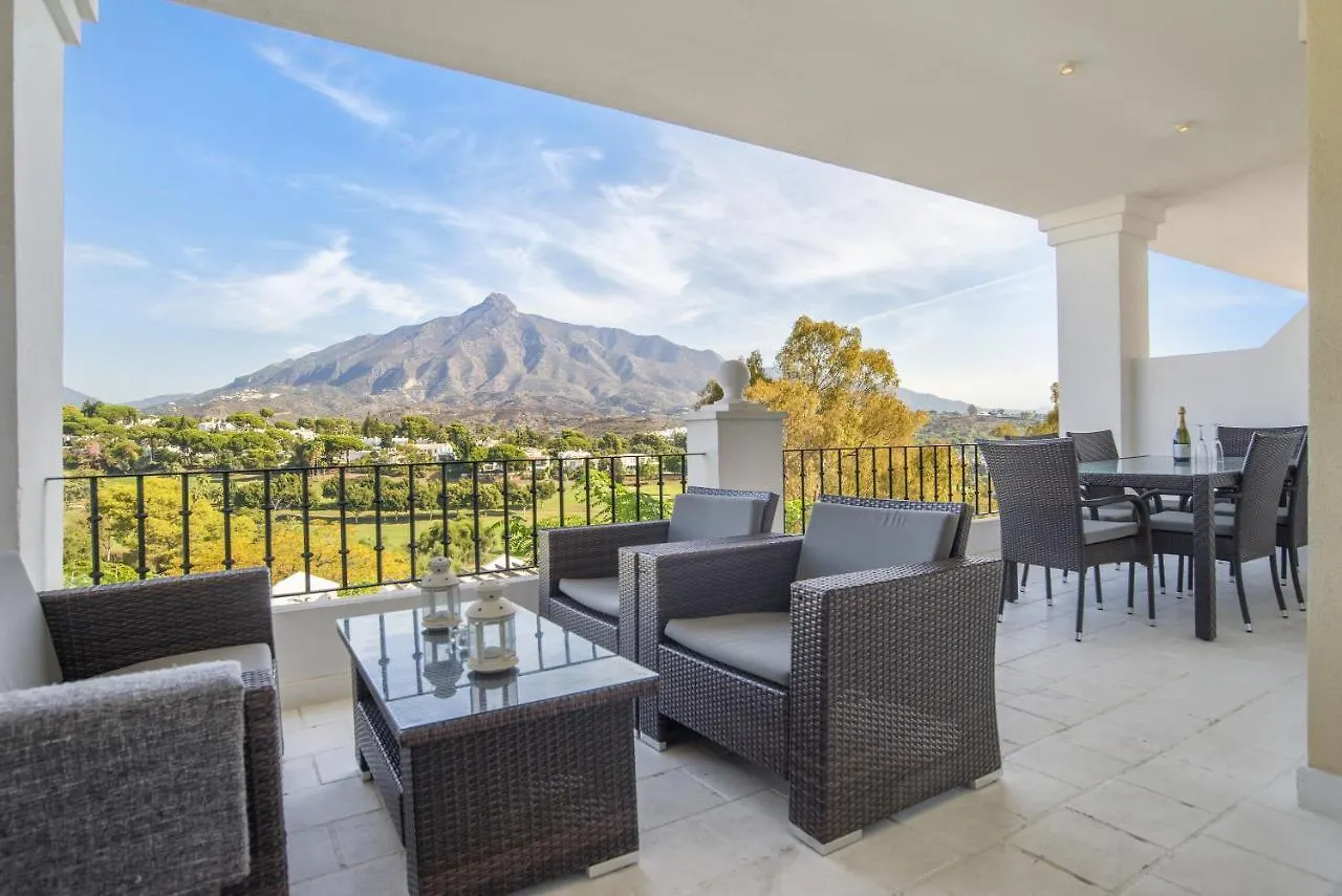 2 Bedroom Apartment Next To Porto Marbella