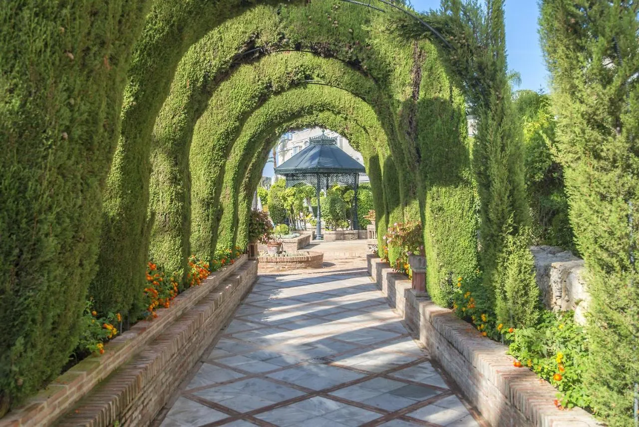 2 Bedroom Apartment Next To Porto Marbella Spain