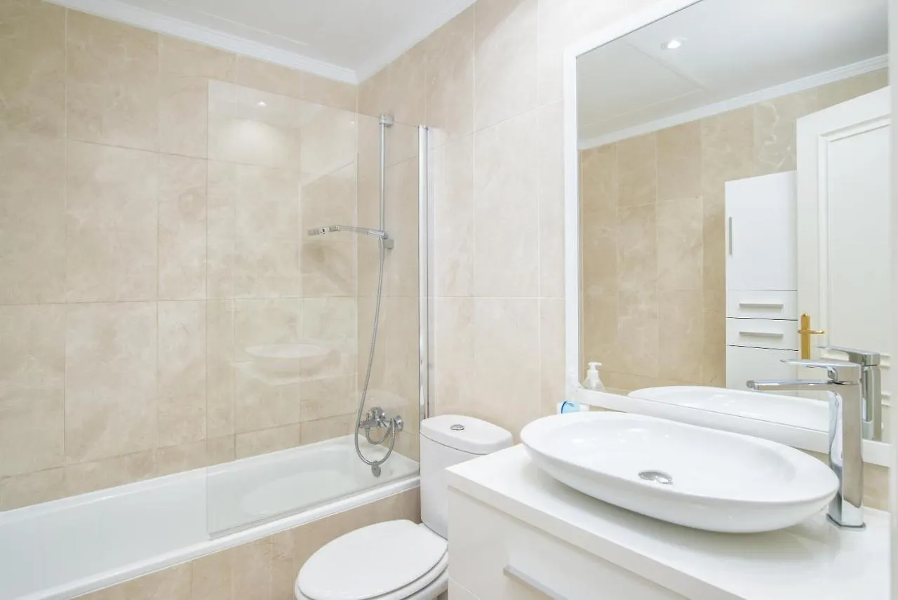 2 Bedroom Apartment Next To Porto Marbella