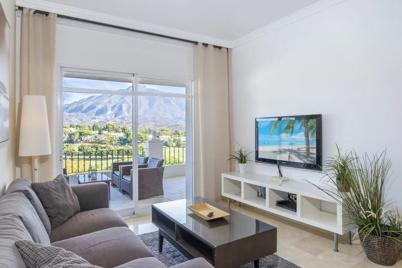 2 Bedroom Apartment Next To Porto Marbella